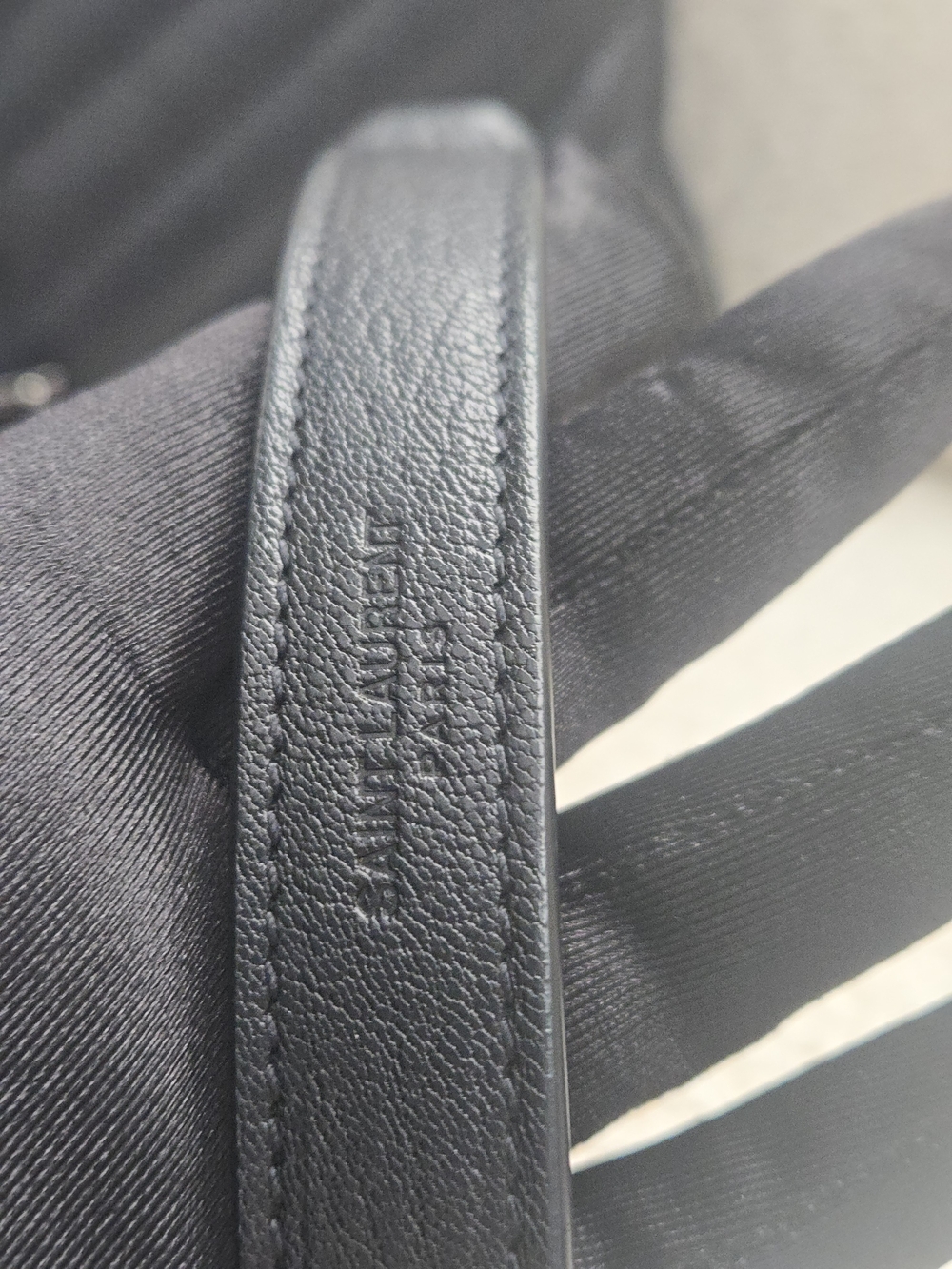 SAINT LAURENT YSL COLLEGE Bag – Black Quilted Leather 🖤 - Picture 8 of 17